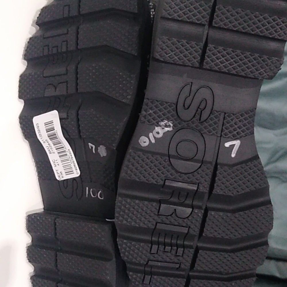 Sorel Lennox Lace Cozy Waterproof Booties - Picture 8 of 14